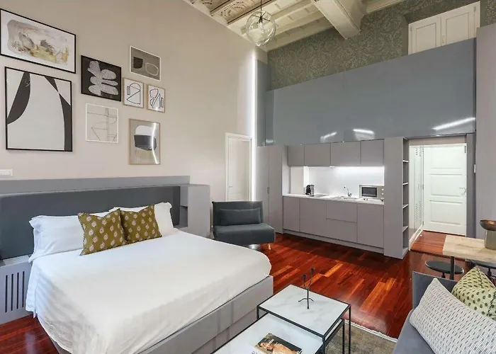 Croce Apartahotel 4*