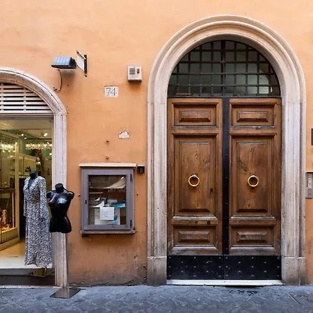 Croce 아파트호텔 4*